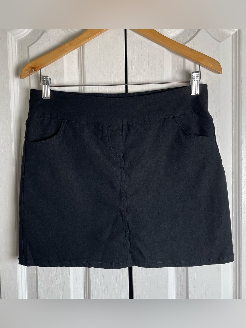 ATTYRE Skort Women’s 4 Black Built in Shorts Pockets Stretch Tennis Golf Active
